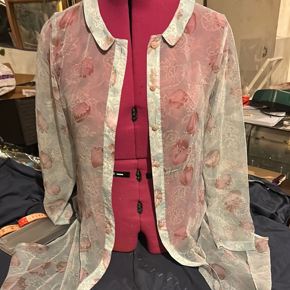 Pink and White Floral Blazer with Rounded Collar